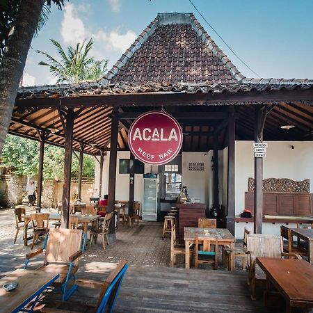 Acala Hostel & Reef Bar Toyapakeh Екстер'єр фото