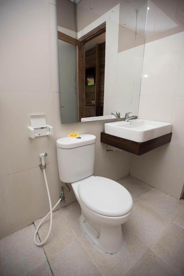 Acala Hostel & Reef Bar Toyapakeh Екстер'єр фото