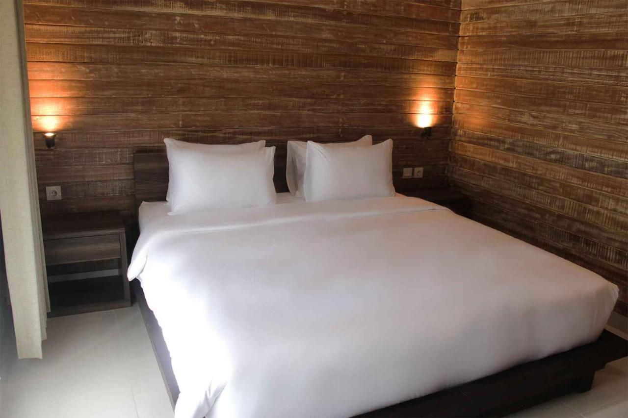 Acala Hostel & Reef Bar Toyapakeh Екстер'єр фото