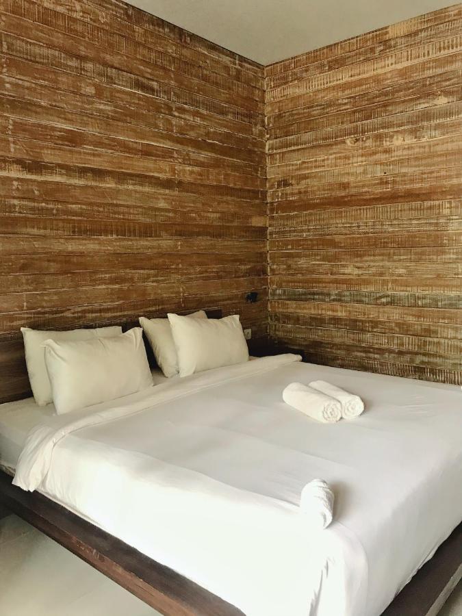 Acala Hostel & Reef Bar Toyapakeh Екстер'єр фото
